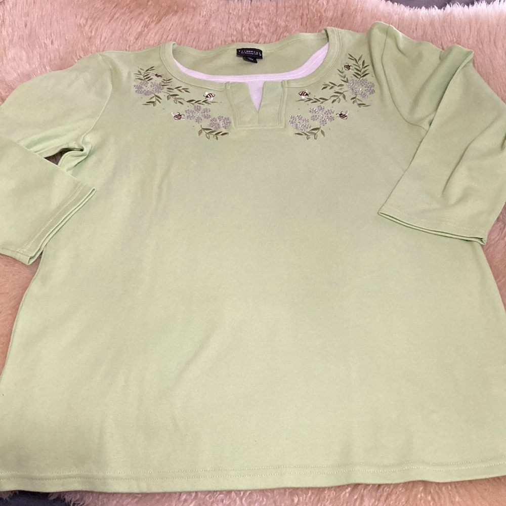 Green bee  3/4 Sleeve Tee for Effortless Style